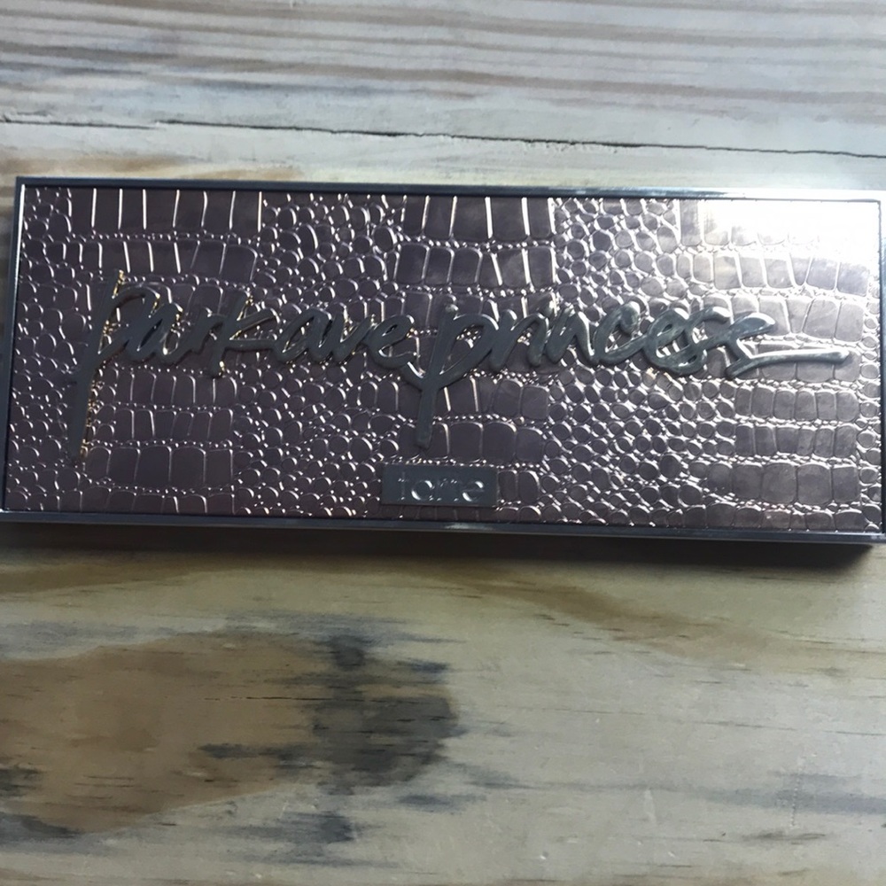 Park Avenue Princess contour palette